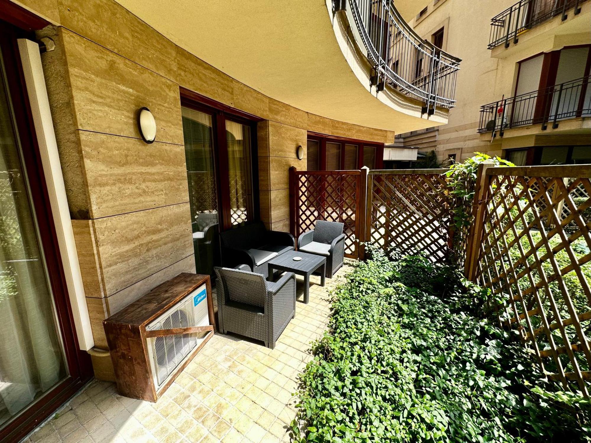 Leda Apartments Budapest Bagian luar foto